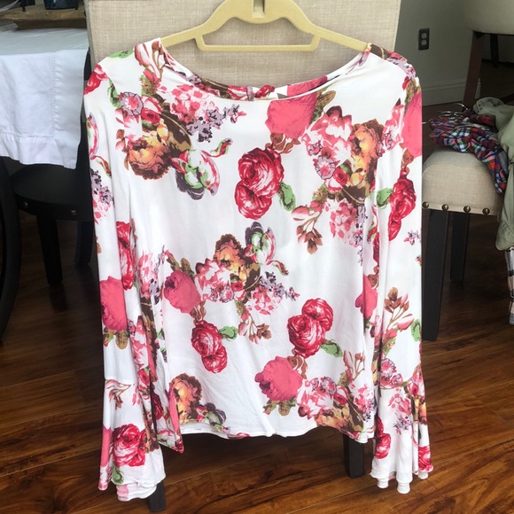 BEAUTIFUL Bebe floral shirt - Picture 1 of 7